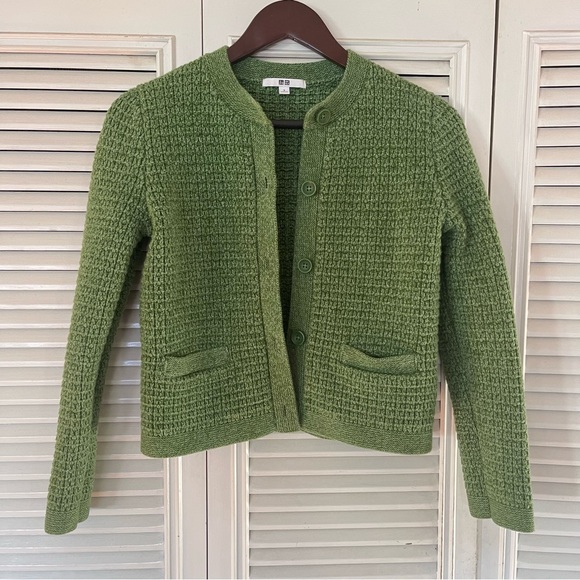 Uniqlo Sweaters - Uniqlo Green Knitted Cardigan Size Small